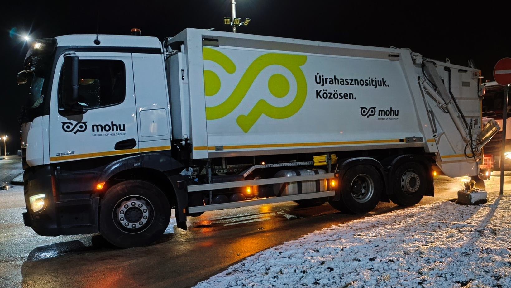 Kukásautó éjszaka